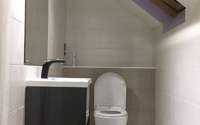 Private Double Room With New En-suite Shower Room