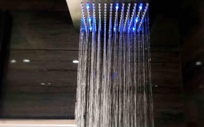 Double Bedroom, Kings Lynn, New Renovated Bathroom