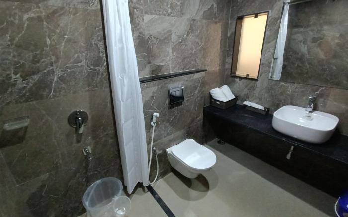 Hotel Raas Inn