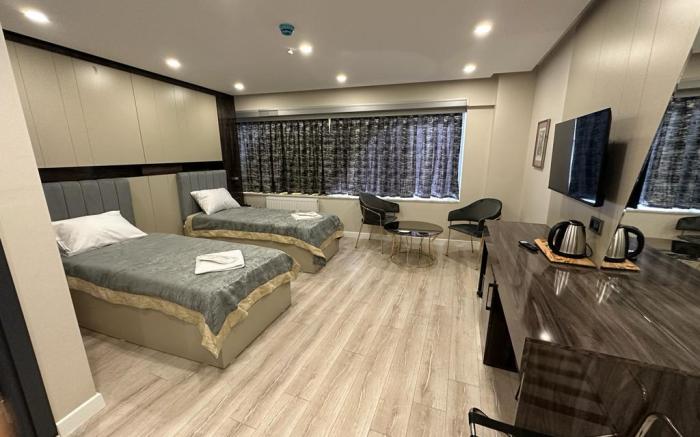 MEROS HOTEL