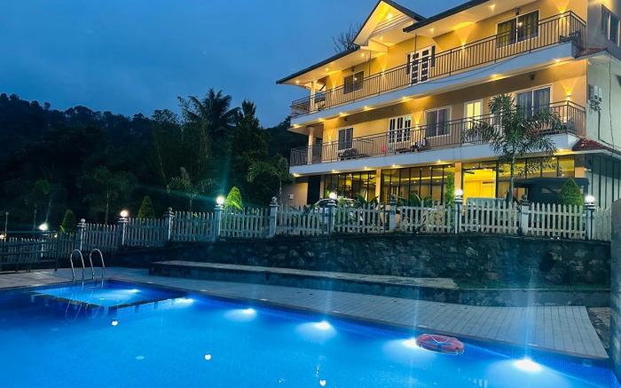 Casa Amari Plantation Resort Munnar 