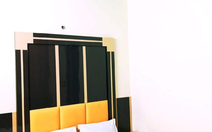 Hotel Queen Palace Guest House 