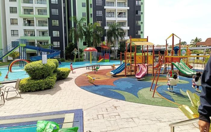 Honeyz Waterpark Homestay.