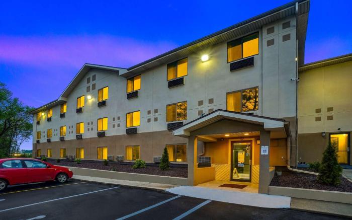 Motel 6 Montoursville, PA - Williamsport