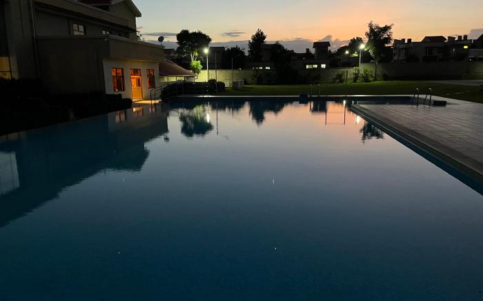 Cozy Neat Quiet Deluxe Villa-Stay near BLR Airport