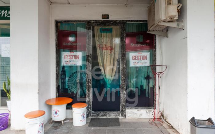 RedLiving Apartemen Green Lake View Ciputat - Aurora Rooms