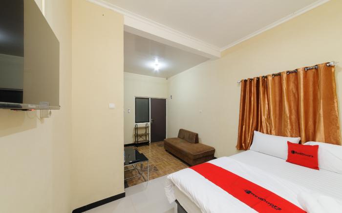 RedDoorz near The Jungle Waterpark Bogor