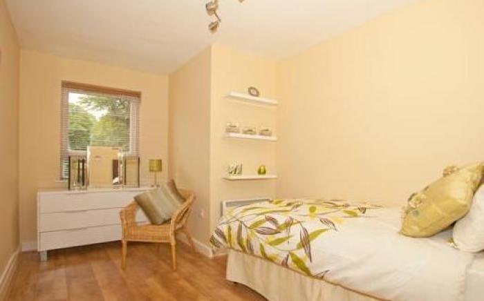 Riverbank View Apartment