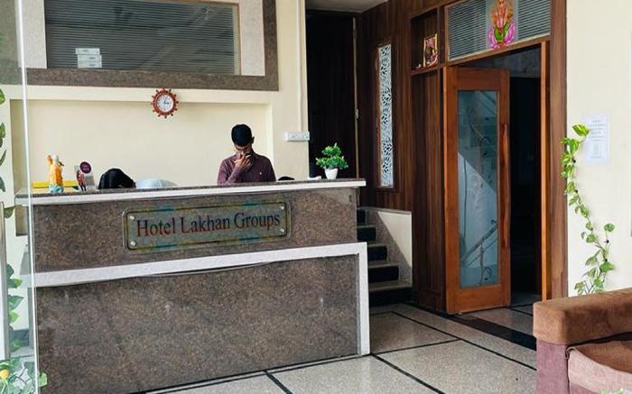 Hotel Laakhan & Restaurant