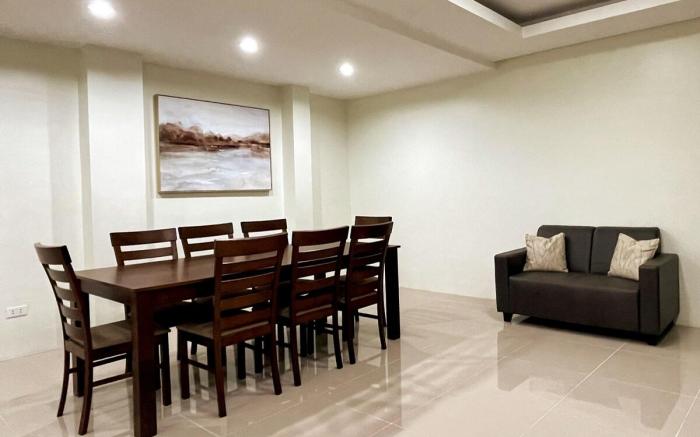 New Big Cozy 3 Bedroom House