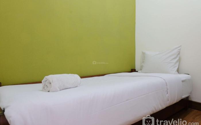 Modern 3BR Gateway Ahmad Yani Cicadas By Travelio