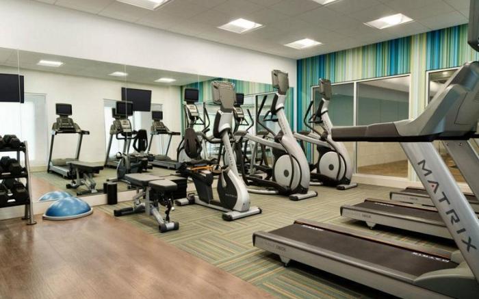 Holiday Inn Express and Suites Brantford By IHG
