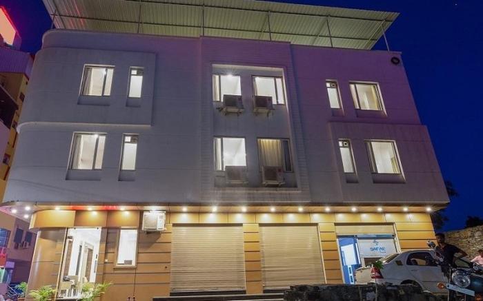 Hotel Anchal Villa By YB Hotels