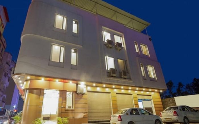 Hotel Anchal Villa By YB Hotels