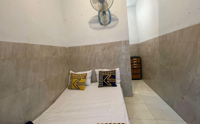 SPOT ON 93035 Karman's Sari Homestay Syariah