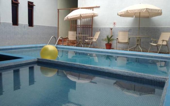 Hotel Tres Flores