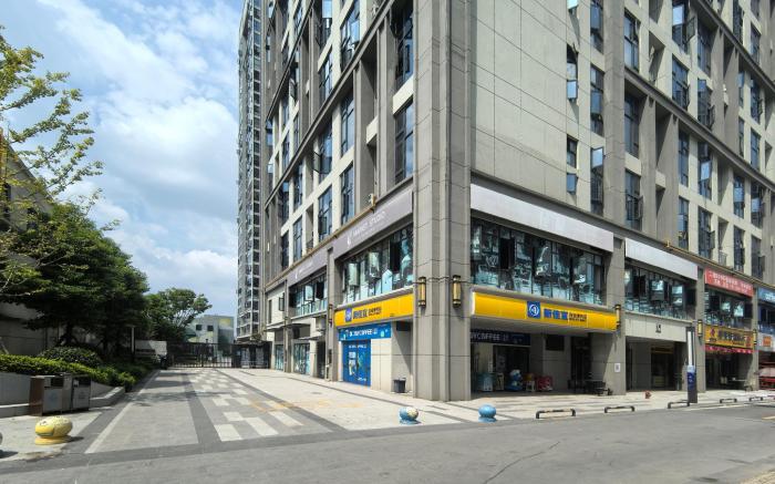  星光.香语 梅溪湖城市岛中轴风光带 LOFT温馨两房独立厨卫阳台 全屋智能 新风空调75寸大屏影音