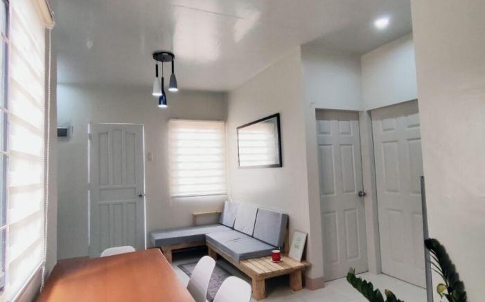 Cozy Staycation agoda|Hot shower|Wi-fi & Netflix|