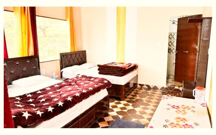 Goroomgo Anjali Home Stay Deoriatal Uttarakhand
