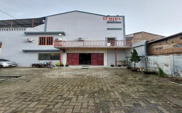 OYO 93066 D'niel Homestay Syariah