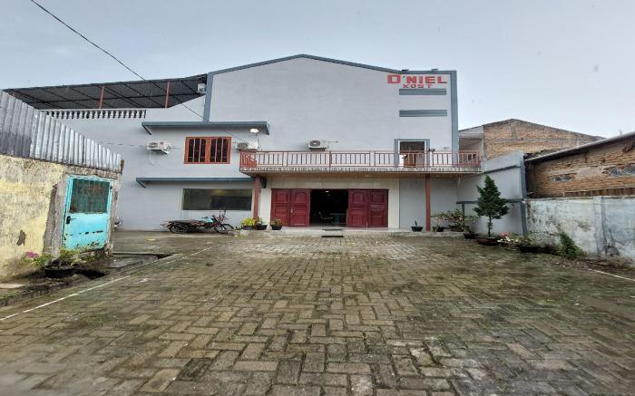 OYO 93066 D'niel Homestay Syariah