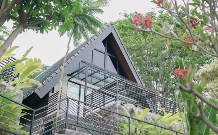 Kamandaru Villa