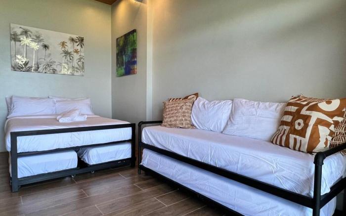 Modern Unit Near The Beach at Canyon Cove Nasugbu