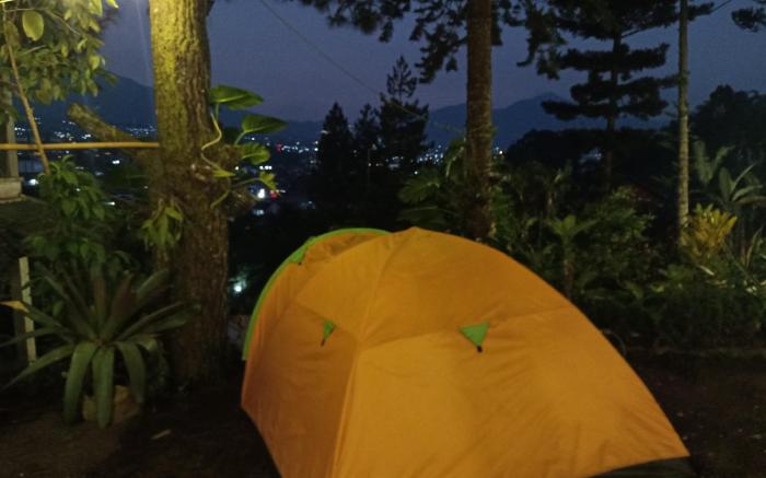 Glamping ReaVeeCafe Puncak Tenda 1 Orang