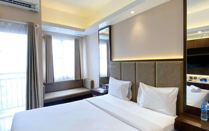 Studio Cozy Transpark Juanda Bekasi By Travelio