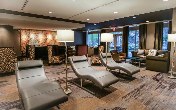 Courtyard Lenox Berkshires