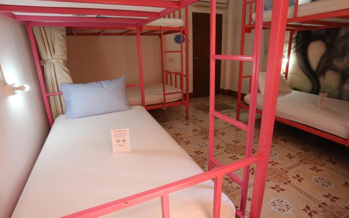 Baan Kamala Backpacker
