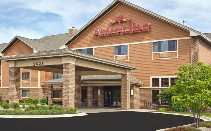 AmericInn by Wyndham Green Bay East