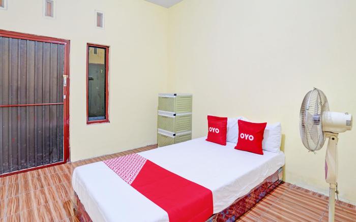 OYO Life 92920 Rumah Kost Azca