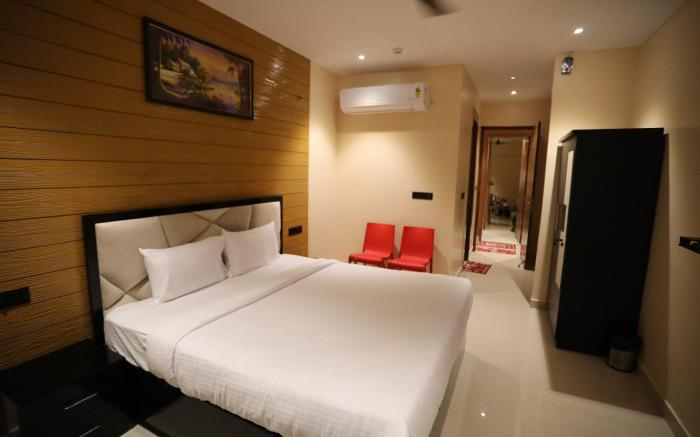 Pitambara Lawn and Rooms