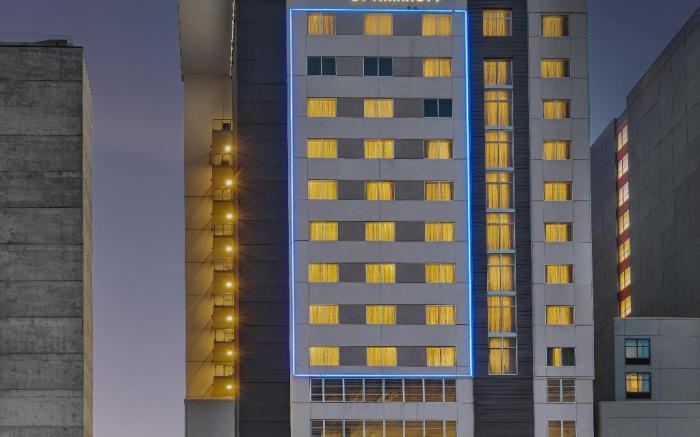 Fairfield by Marriott Inn & Suites Austin Downtown