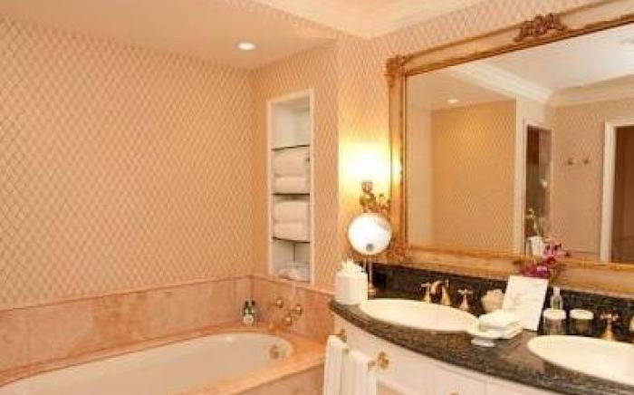 Pleasant Stay Inn & Suites