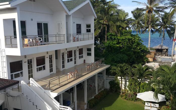 Clubboracay Apartelle