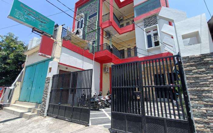 RedDoorz Syariah near Rumah Sakit Umum Wisata UIT