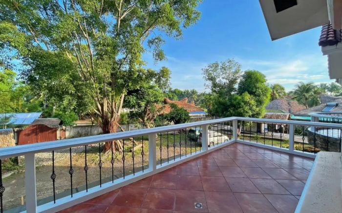 EDSR Villa-Mountain View Room (3)