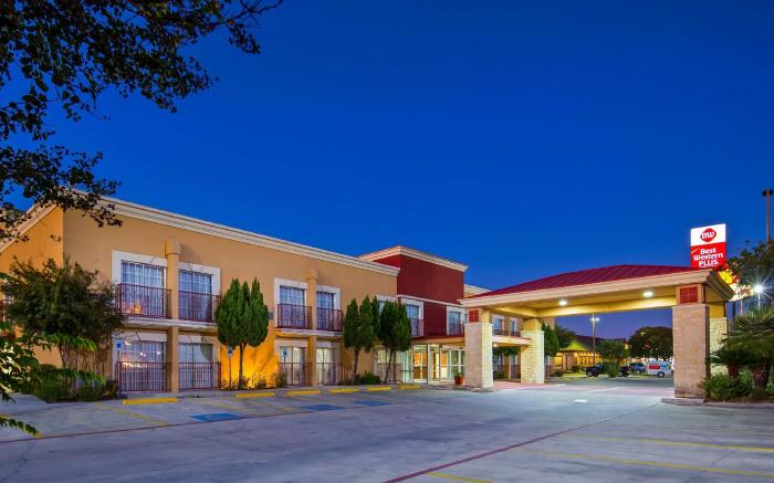 Best Western PLUS Atrium Inn