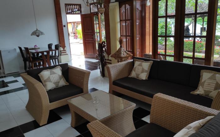 Keyani Bungalows