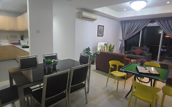 KSL Stylish Haven @ 3BR(Private Lift Lv30)12-16pax