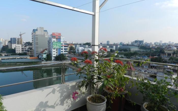 Green Hotel