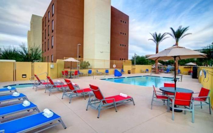 Holiday Inn Express & Suites North Phoenix/Scottsdale By IHG