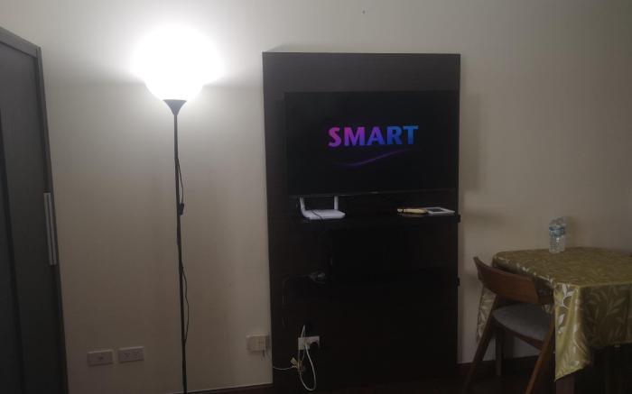 Studio | Netflix &43" TV | 200mbs net | great view
