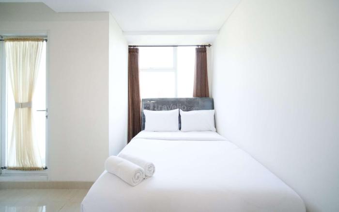 Simple Studio at Grand Sungkono Lagoon By Travelio