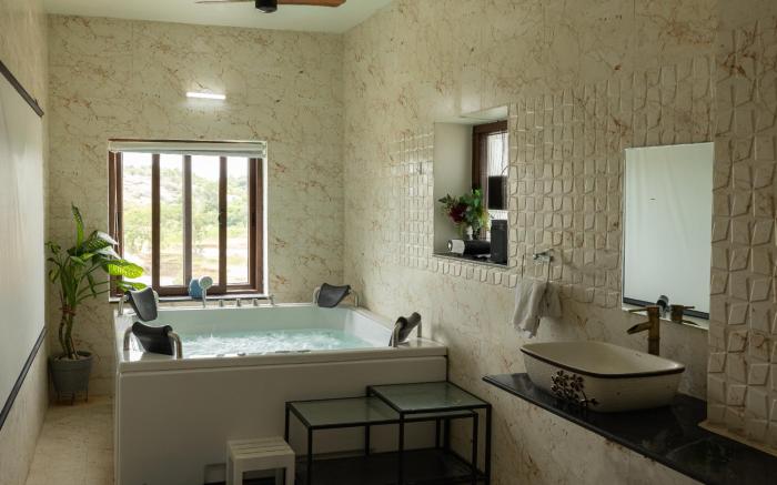 Amara Kosha Lagoon Villa