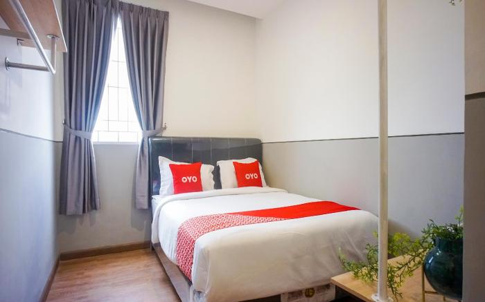 Super OYO 93064 Alhesa Residence