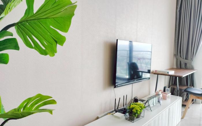 City-View Studio Retreat with Spectacular View TRX