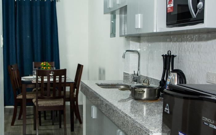 Gibbz Apartelle (Unit 206) Imus, Cavite
